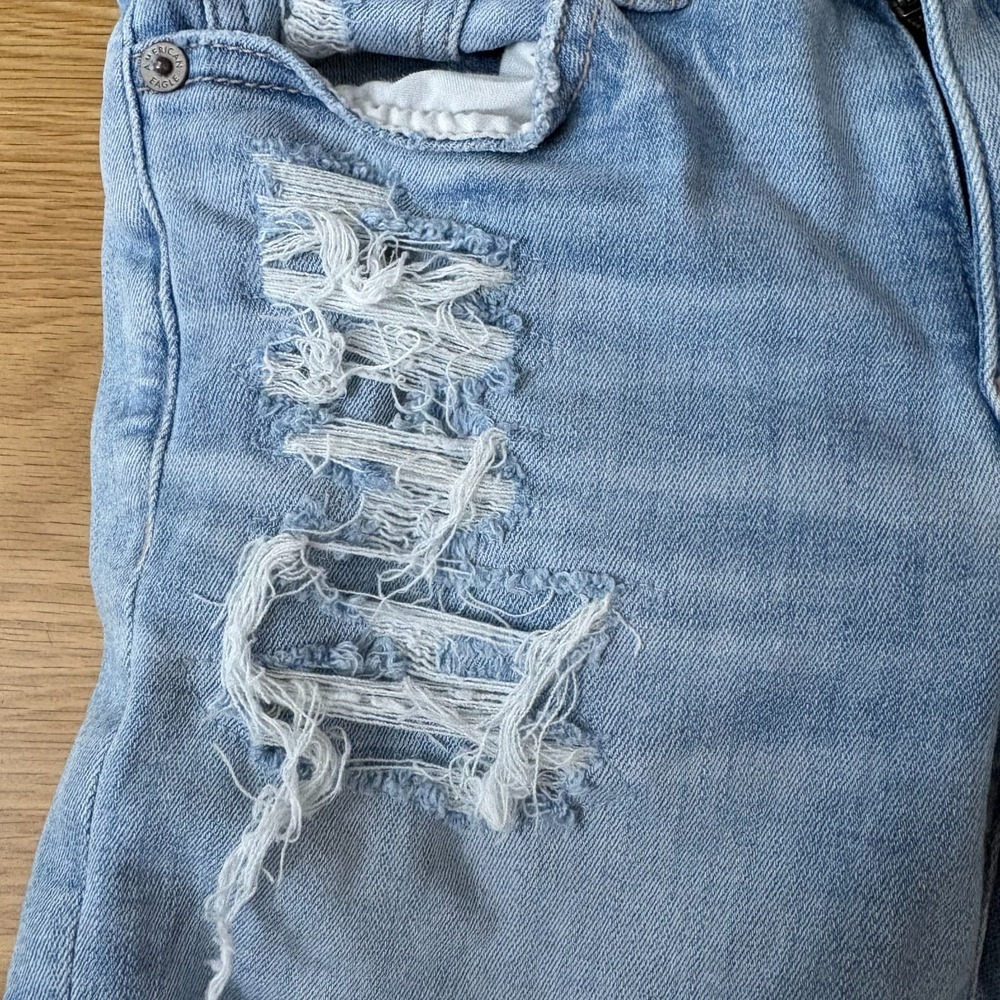American Eagle Midi Denim Shorts Size 0 Blue Stretch 5" Inseam Distressed - Picture 4 of 10